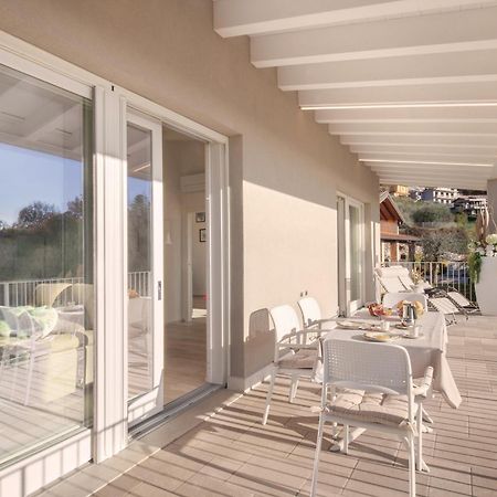 White Apartment In Marciaga Di Costermano Dış mekan fotoğraf