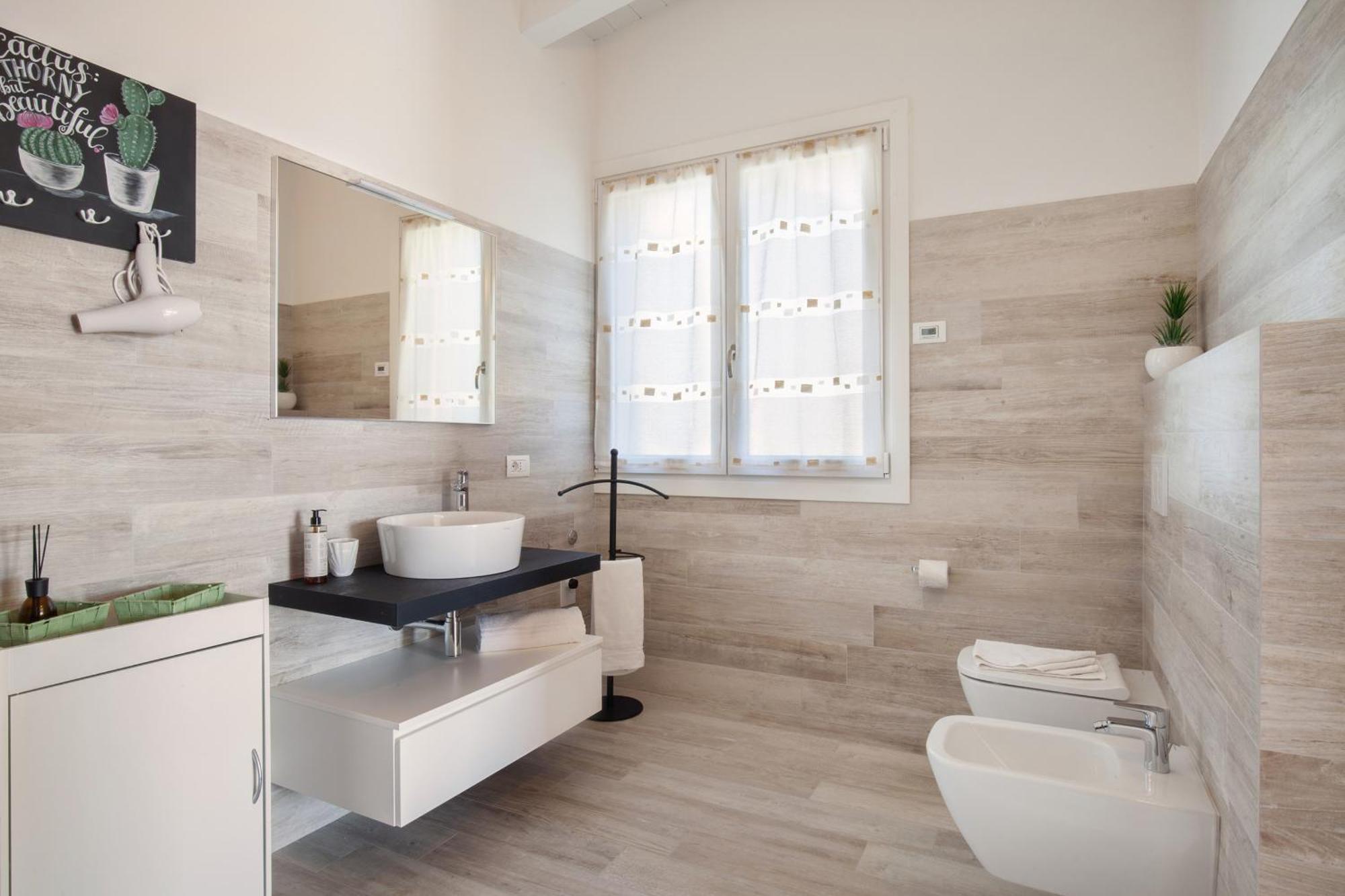 White Apartment In Marciaga Di Costermano Dış mekan fotoğraf