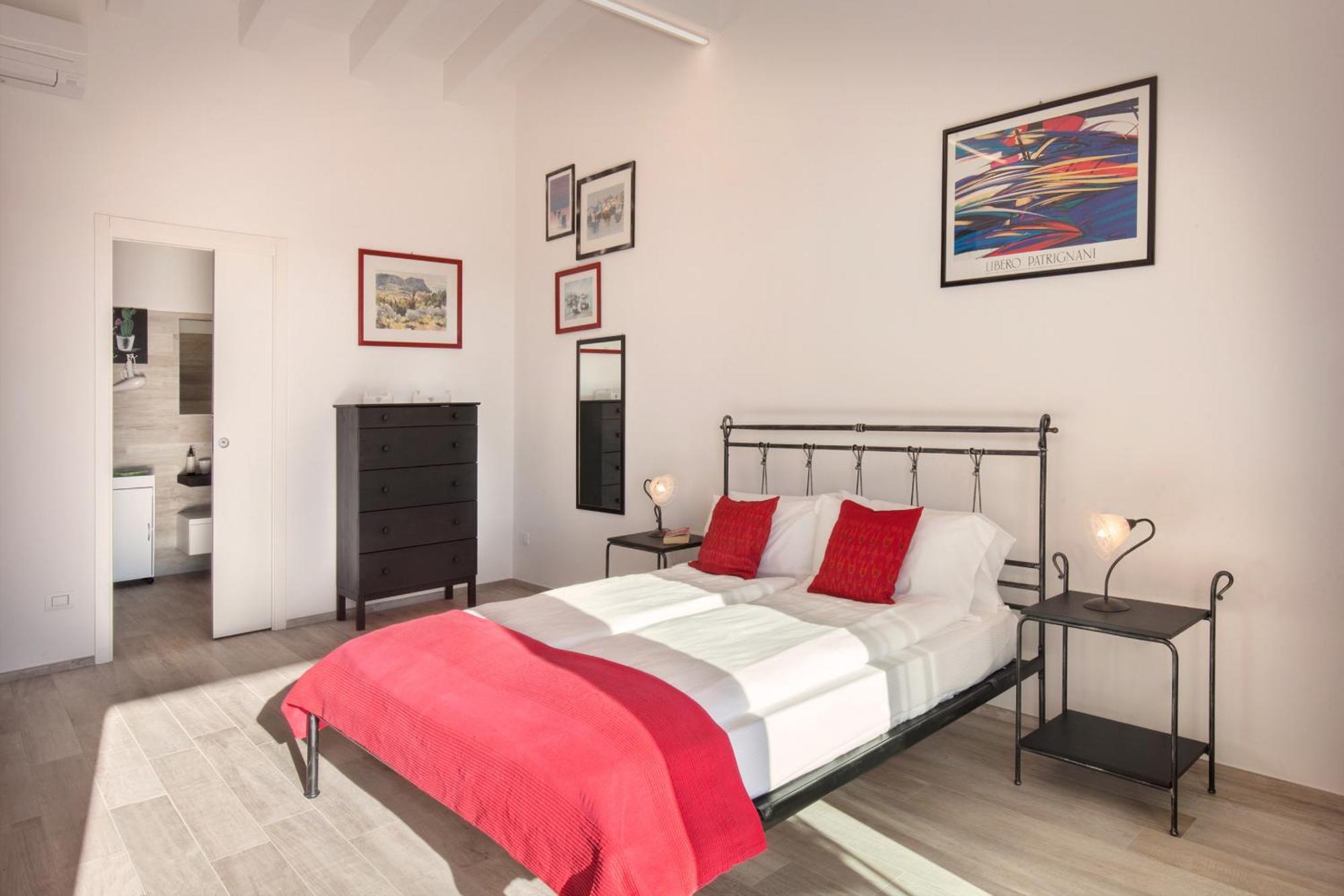 White Apartment In Marciaga Di Costermano Dış mekan fotoğraf